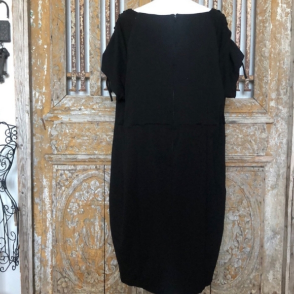 TORRID Black Short Sleeve DRESS Slimming PLUS 24 - Picture 2 of 7